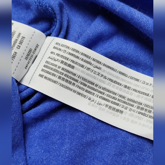 Hollister Logo Graphic Tee - Picture 6 of 6